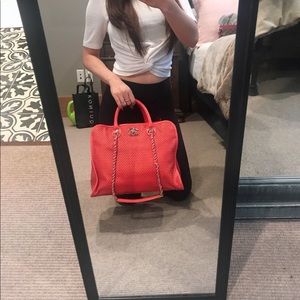 Authetic Chanel calfskin leather tote 4800$